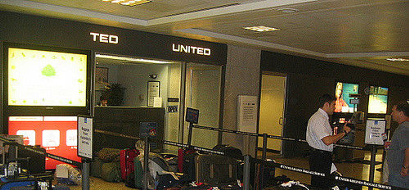 Image: PHOTO: Good riddance to lost luggage. (photo via Flickr/Paul L Dineen)