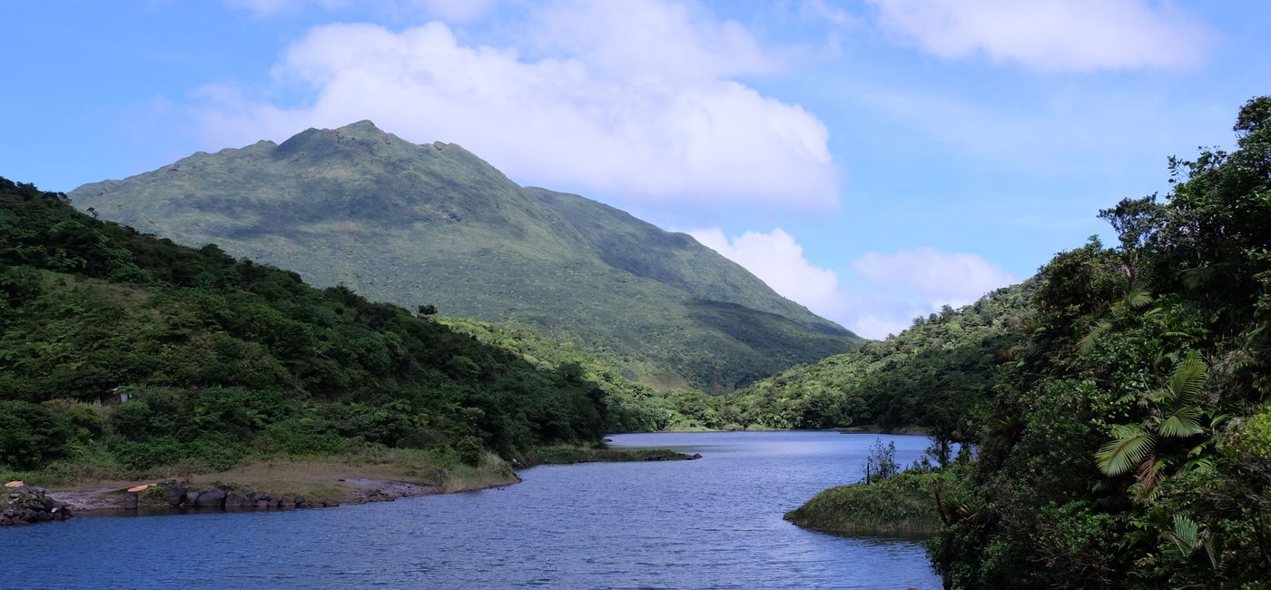 Image: A freshwater lake in Dominica (Jim Byers/TravelPulse Canada)