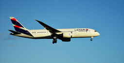 LATAM Airlines Boeing 787