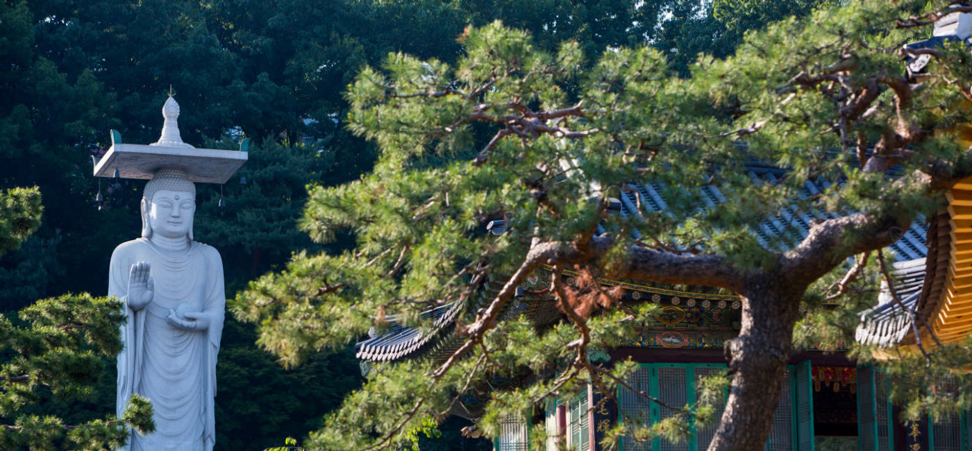 Image: Bongeunsa Temple offers 'temple stays.' (photo via Cultural Corps of Korean Buddhism)