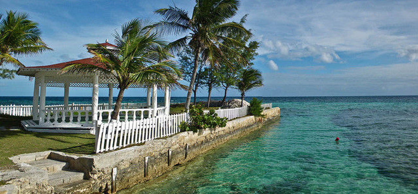 Image: A gazebo in New Providence, Bahamas (Flickr/Bryce Edwards)