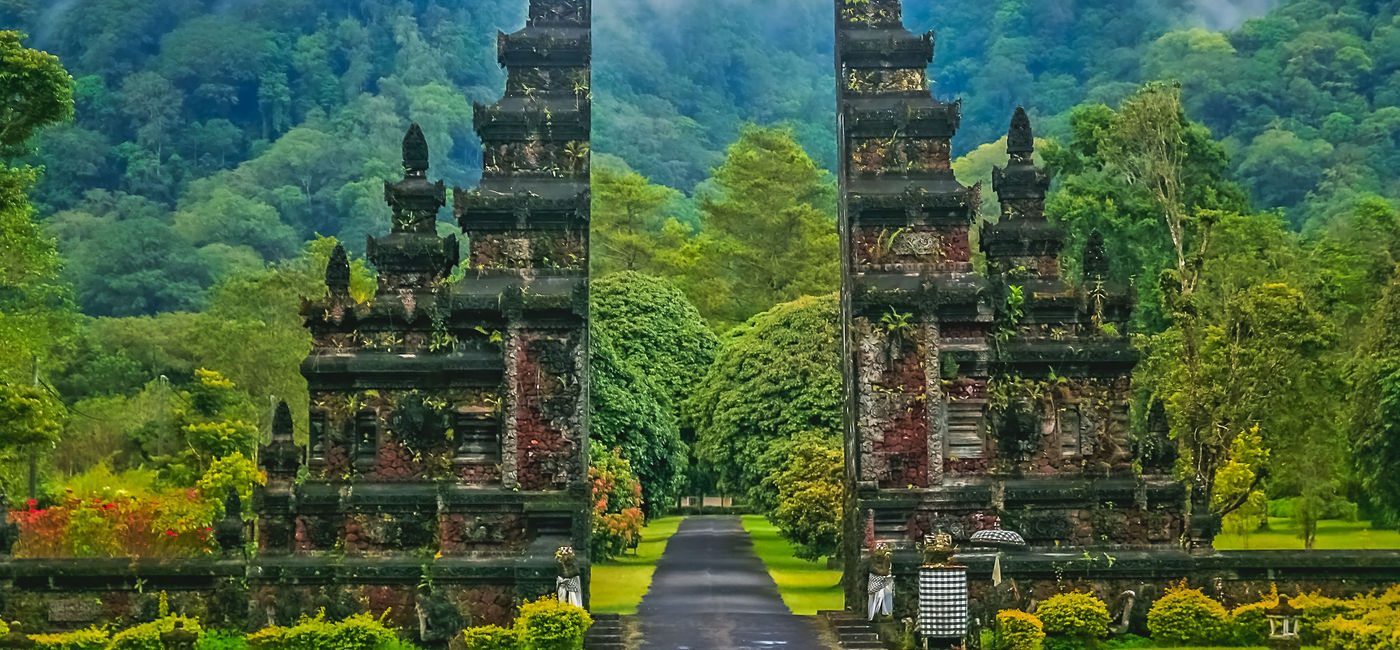 Image: Hindu temple in Bali, Indonesia. (photo via pawopa3336/iStock/Getty Images Plus)