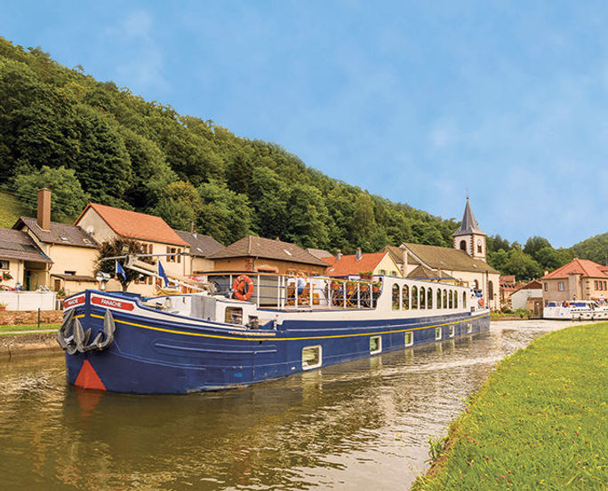 European Waterways' luxury hotel barge, Panache. European Waterways, luxury, hotels, barges, cruises, rivers, sailings