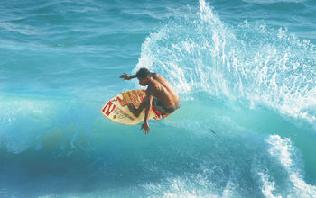 Surfistas de talla mundial compiten en el Pac&#237;fico E-Open M&#233;xico, que se celebra en Acapulco (photo: visitacapulco.travel).