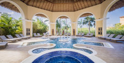 Hydrotherapy area at the Blossom Spa