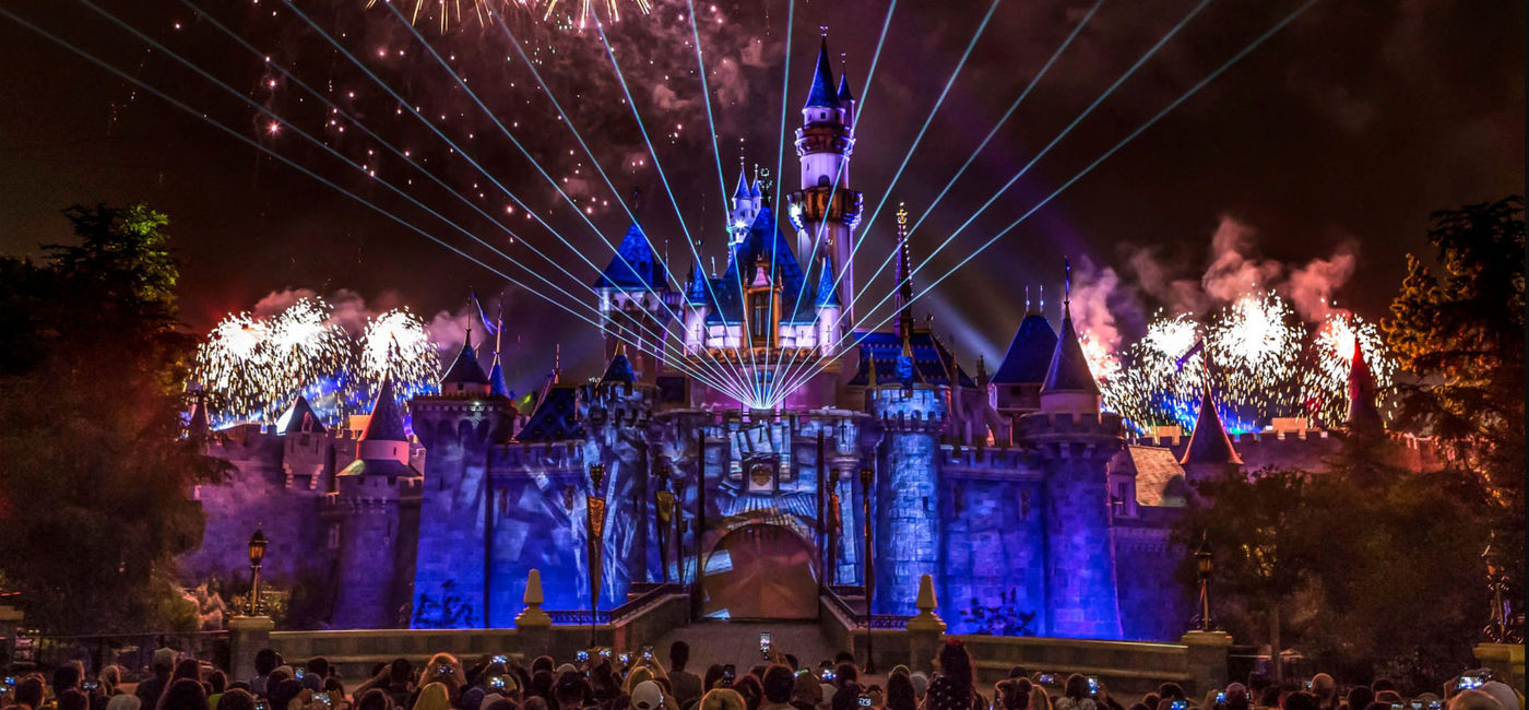 Image: The Disneyland Forever fireworks spectacular. (photo courtesy Disneyland Resort)