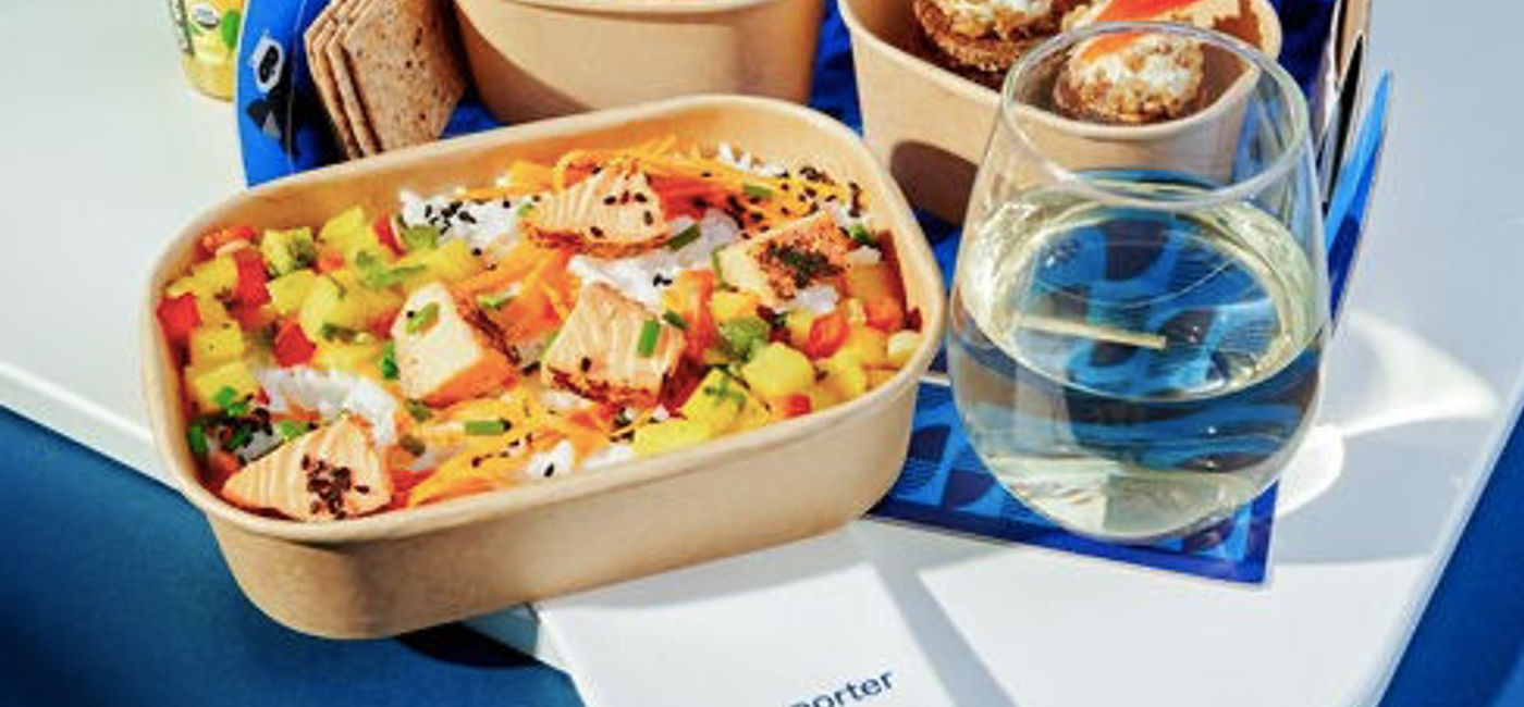Image: Porter’s onboard experience transforms expectations for economy air travel. Each partner was carefully selected for its locality, quality ingredients, brand alignment, and focus on sustainability. (Porter Airlines)