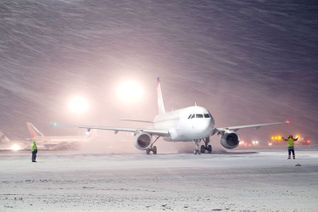 Airplane, winter, storm, blizzard, snow, tarmac, airport