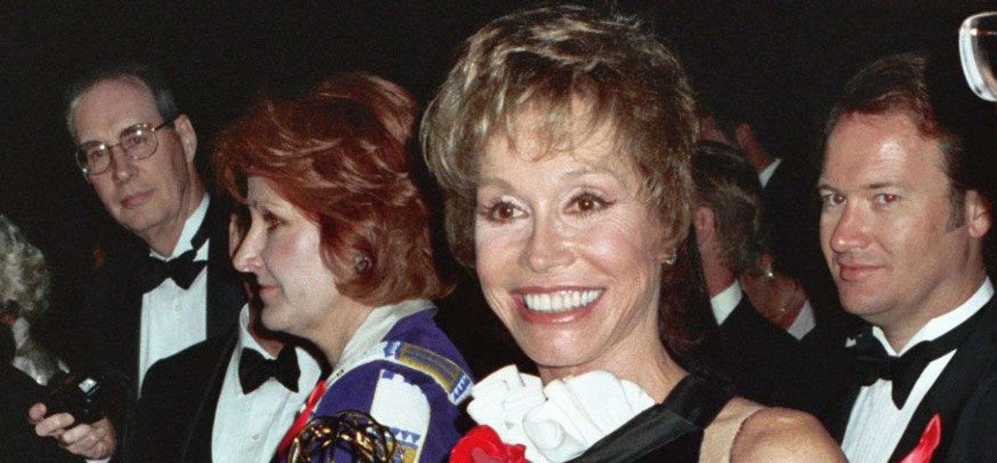 Image: PHOTO: Mary Tyler Moore at the 1993 Emmy Awards. (Photo via Flickr/Alan Light) 
