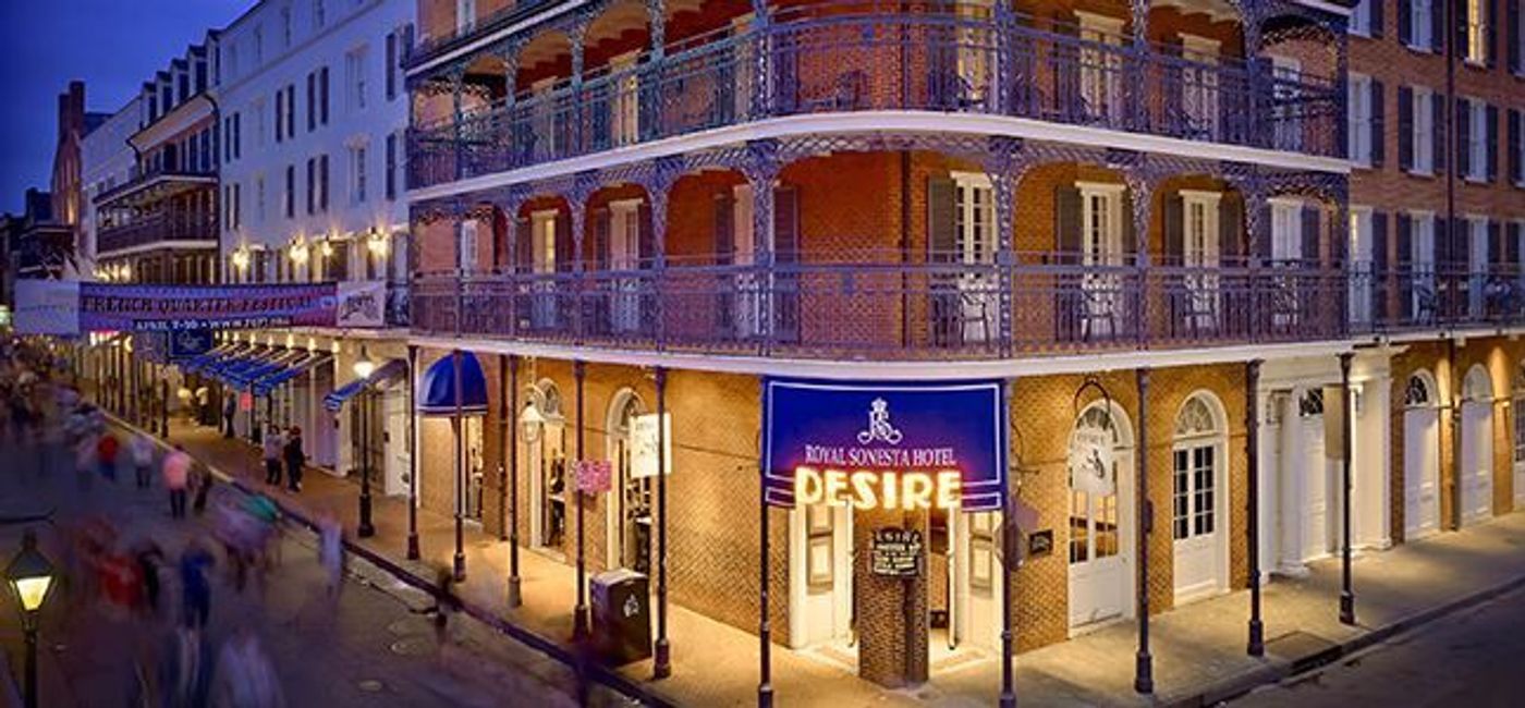 Image: PHOTO: Get a room with a balcony to toss those beads in New Orleans! (Courtesy Southwest Vacations (Southwest Airlines)