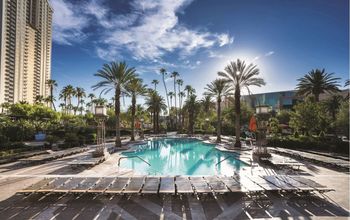 The Signature Pool at MGM Grand