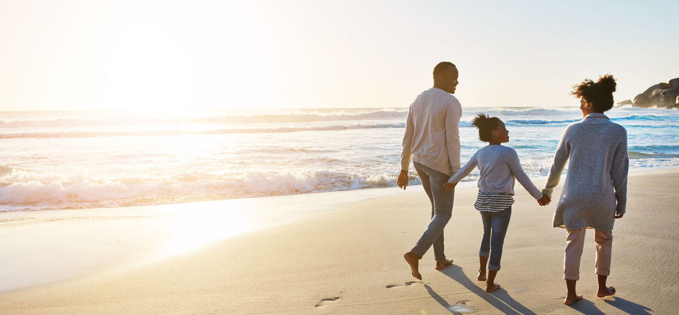 Image: Travellers are being urged to book winter vacations early for best pricing and availability. (gradyreese / Getty Images)
