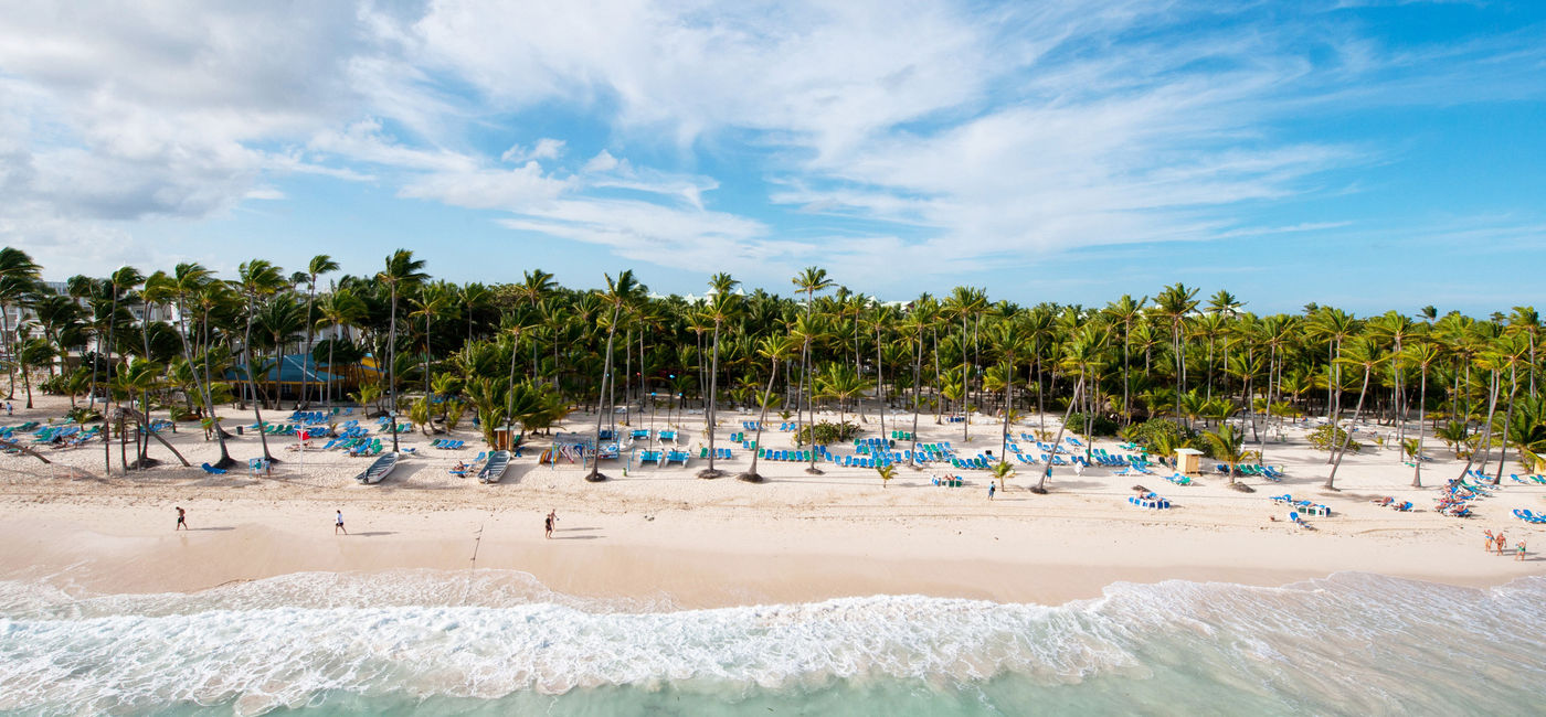 Image: The beach at Hotel Riu Naiboa in Punta Cana. (photo via RIU Hotels & Resorts)