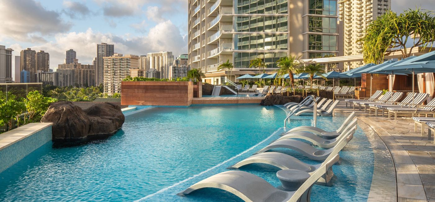 Image: The Ritz-Carlton Residences, Waikiki Beach pool area. (photo courtesy The Ritz-Carlton Residences, Waikiki Beach)