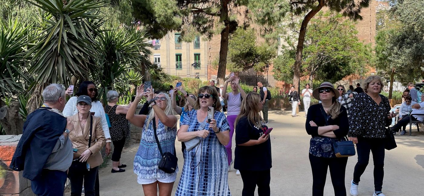 Image: Air Canada Vacations Seminar at Sea participants enjoy a tour of Barcelona. (Bruce Parkinson)