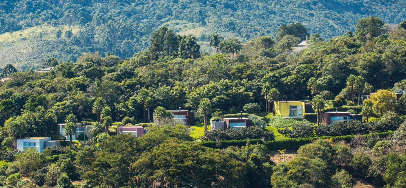 Image: PHOTO: Villas in the hills of Cantareira State Park. (Photo via Unique Garden)