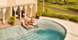 Swim-up suite at TRS Turquesa Hotel