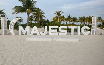 Majestic Elegance Costa Mujeres