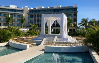 Majestic Elegance Costa Mujeres