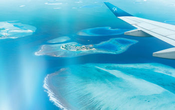 Un avion d'Air Transat en vol