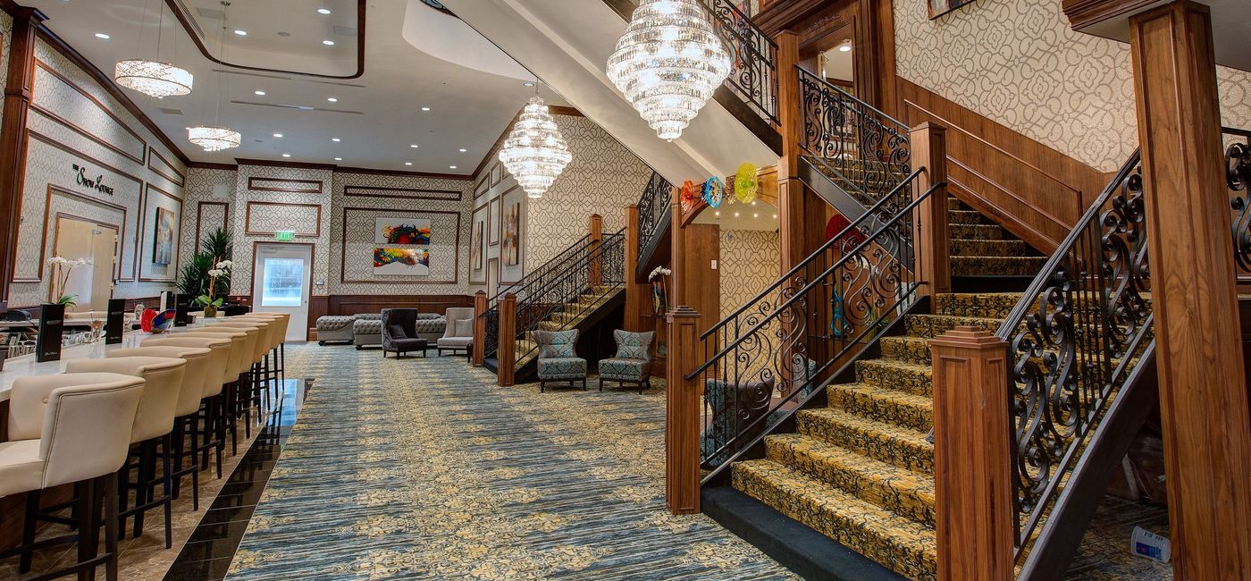 Image: Grand Lobby bar on American Duchess. (photo via American Queen Steamboat Company)