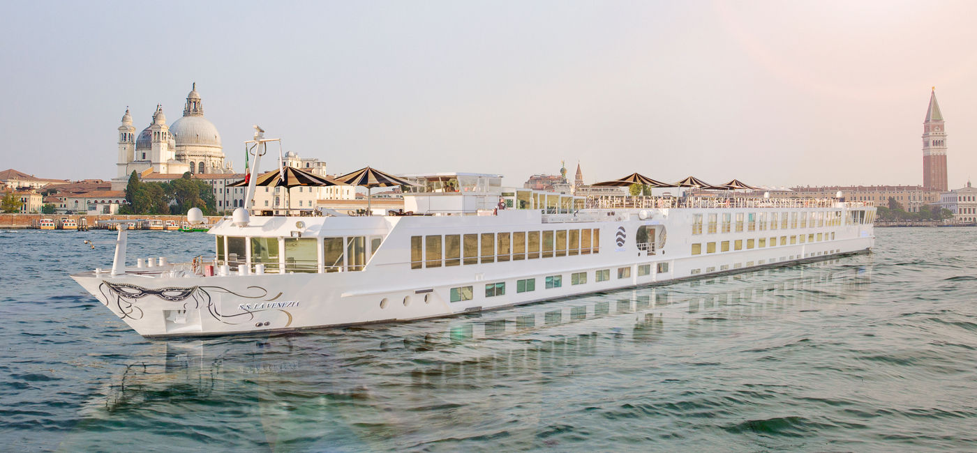 Image: Uniworld's SS La Venezia in Venice, Italy. (photo via Uniworld Boutique River Cruise Collection) ((photo via Uniworld Boutique River Cruise Collection))
