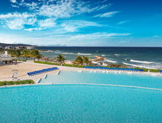 Palladium Hotel Group, Grand Palladium Jamaica Resort & Spa, pool