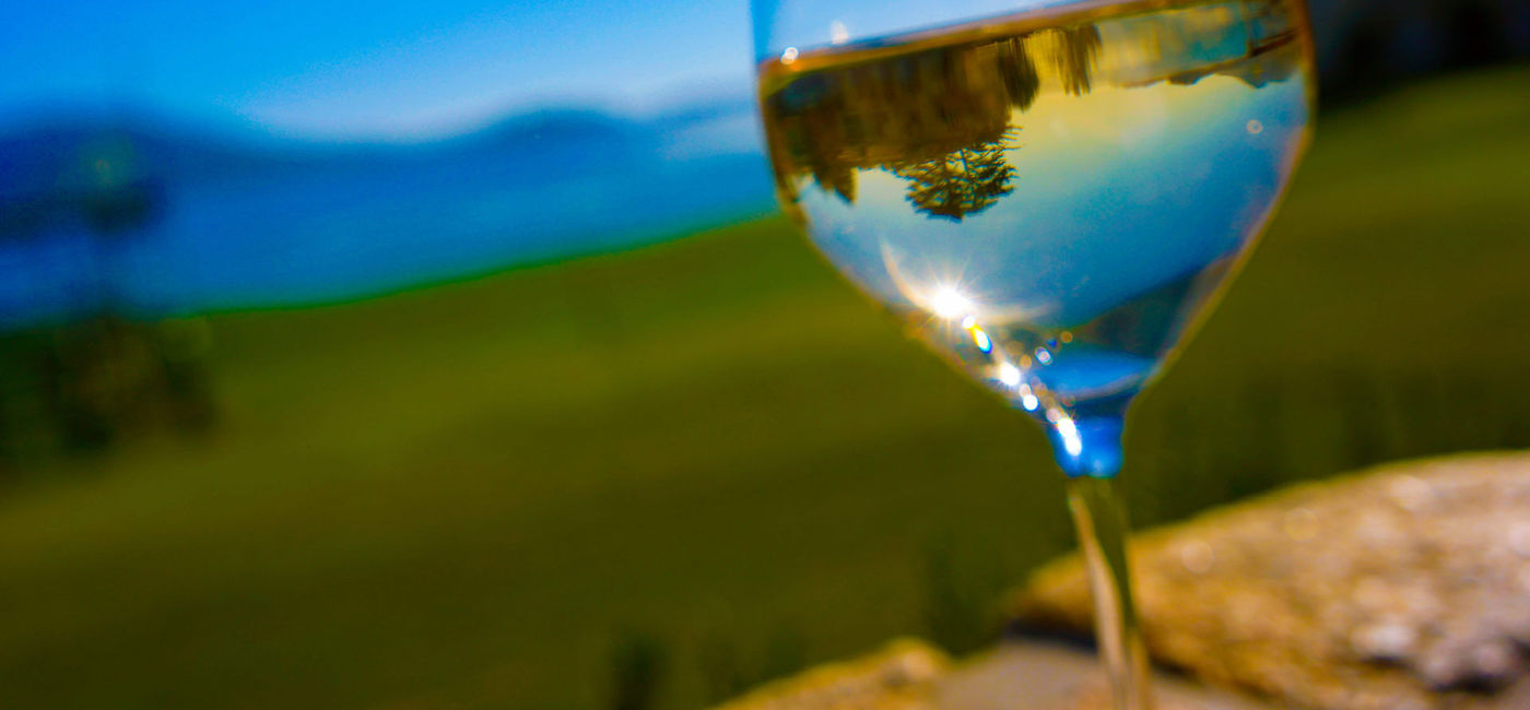 Image: PHOTO: Sip on the wines of the Wachau Valley. (photo via Crystal Cruises)