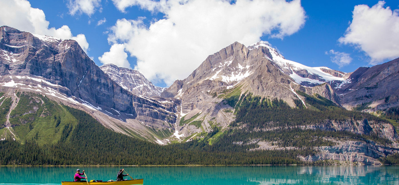 Image: Moraine Lake, Alberta. (Transat Media License)