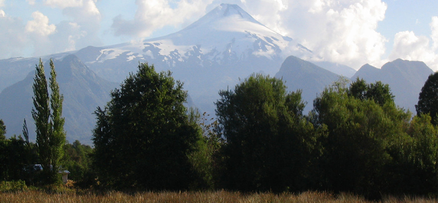 Image: PHOTO: Villarrica Volcano, Pucon, Chile (Photo via Flickr.com/Christian Córdova)