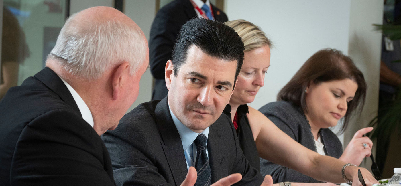 Image: Dr. Scott Gottlieb, former U.S. FDA Commissioner and head of the NCLH Sail Safe Council. (Flickr/U.S. Department of Agriculture)