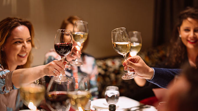 Essen und Trinken an Bord mit AmaWaterways. Essen und Trinken an Bord mit AmaWaterways.
