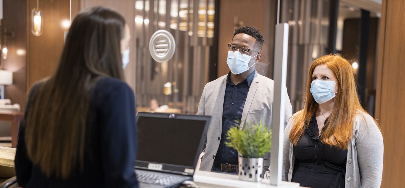 Image: PHOTO: Guests checking in to Hyatt Regency Jacksonville. (photo courtesy of Hyatt)