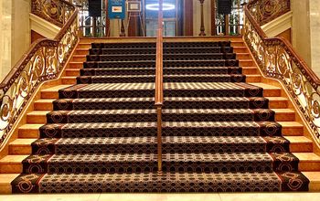 Hotel lobby in antique style with gilded features