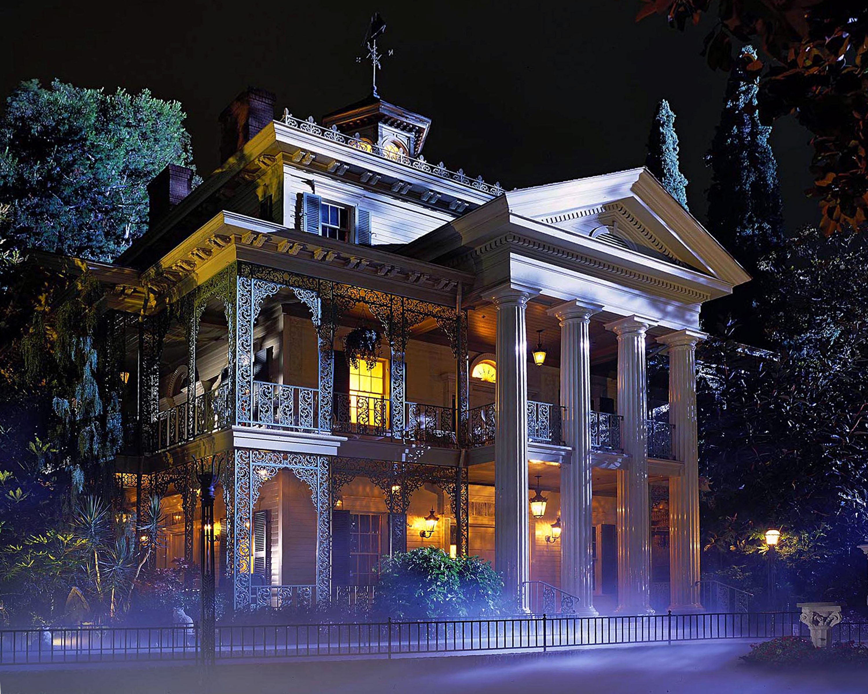 Disneyland To Expand Haunted Mansion Grounds Retail Shop In 2024   Image Haunted Mansion At Disneyland Photo Via Disn 