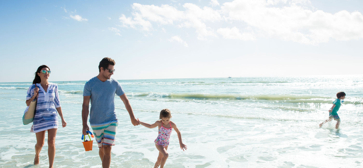 Image: The Beach in Fort Myers. (The Beaches of Fort Myers & Sanibel)