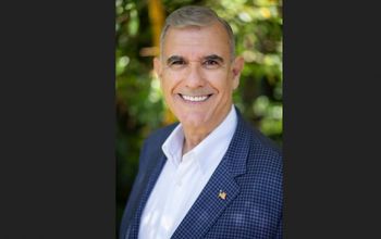 Four Seasons Yachts CEO Larry Pimentel.