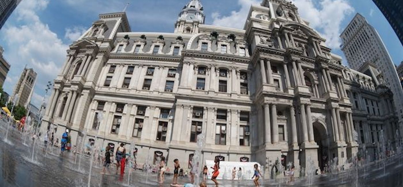 Image: PHOTO: Philadelphia City Hall water play. (photo by Jeff Bogle)