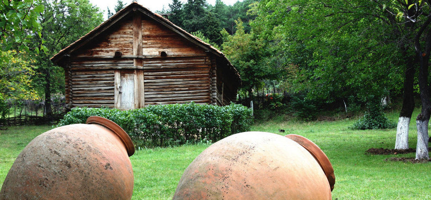 Image: PHOTO: A qvevri winery in Georgia. (photo via Flickr/Levan Totoshashvill)