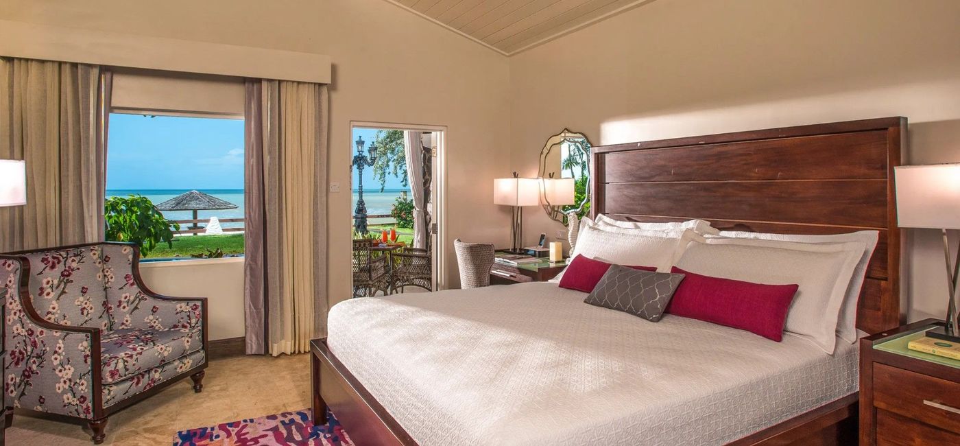 Image: Beachfront Honeymoon Butler Room w/ Private Pool Sanctuary (Courtesy of Sandals Resorts)