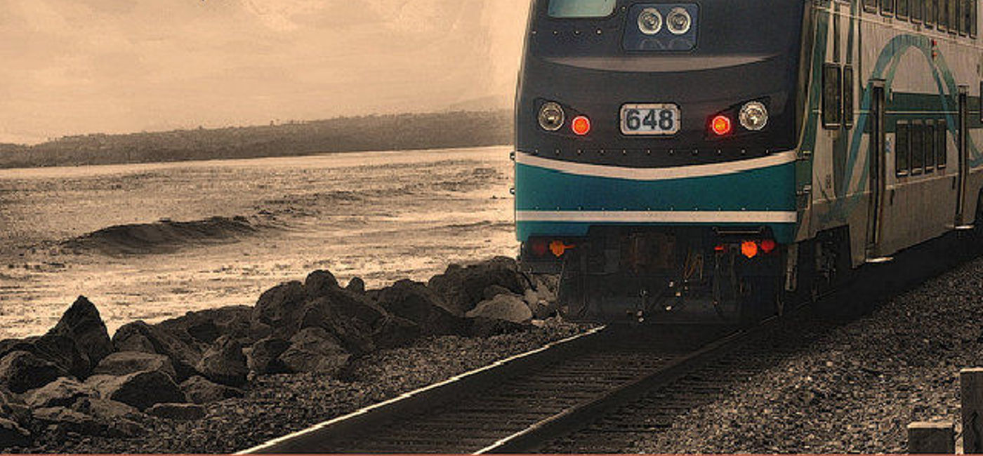 Image: PHOTO: Amtrak Pacific Surfliner in San Clemente, California. (photo via Flickr/Loco Steve)
