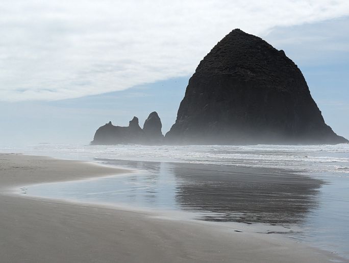 Haystack Rock in Cannon Beach Haystack Rock in Cannon Beach