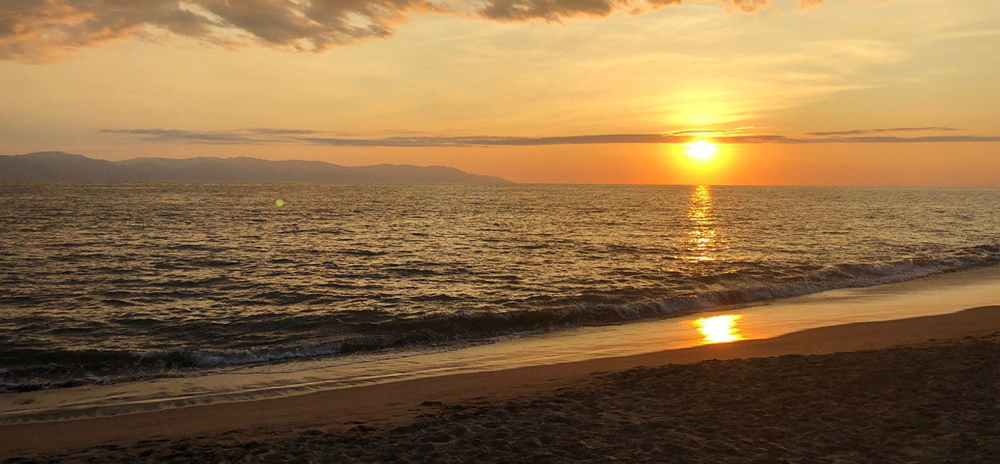 Image: PHOTO: Puerto Vallarta sunset, as seen from the Marriott Puerto Vallarta Resort & Spa. (Photo by Paul Heney.)