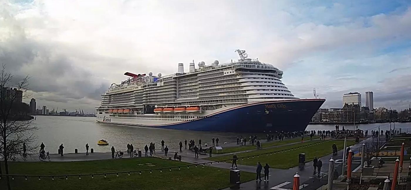 Image: Carnival Cruise Line's new Mardi Gras fuels up with liquified natural gas in Rotterdam, The Netherlands. (Photo via Carnival Cruise Line)