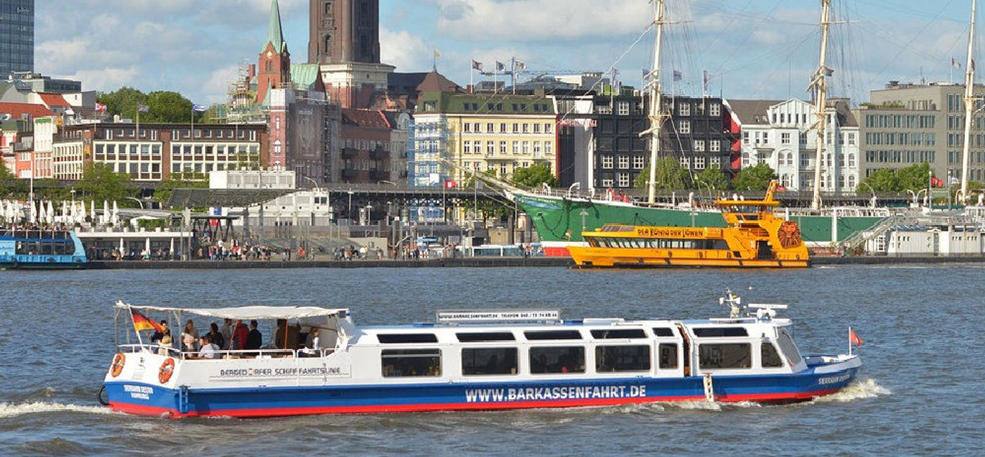 Image: PHOTO: Port of Hamburg, Germany. (photo via Pixabay/onkelramirez1)