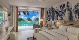 Carisia Club Level Oceanview Room