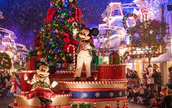 Walt Disney World Resort, the holidays, Christmas, festive, season, parade, entertainment, Mickey Mouse, Minnie Mouse, Orlando, Florida