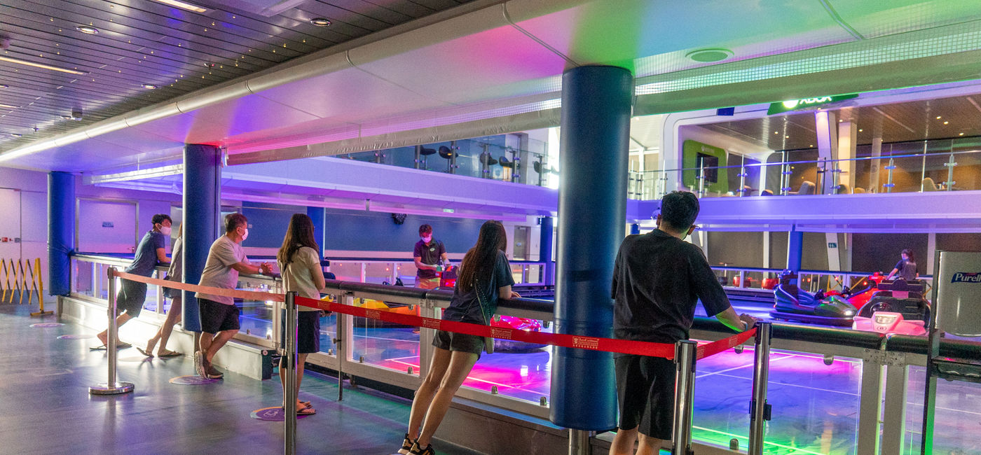 Image: SeaPlex onboard Quantum of the Seas. (photo via Royal Caribbean International Media)