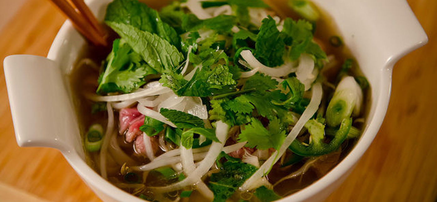Image: PHOTO: A bowl of pho is inevitable when delving into Vietnamese cuisine. (photo via Flickr/DeaShoot)
