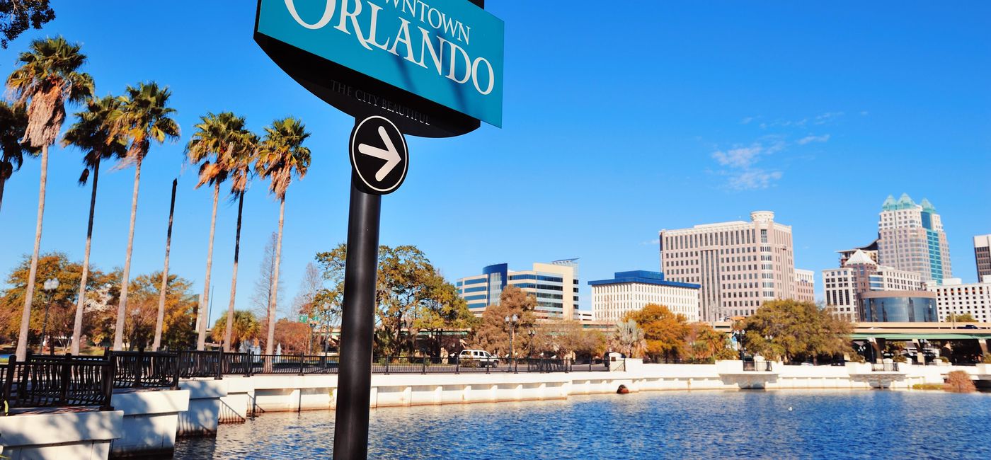 Image: PHOTO: A welcome sign in Downtown Orlando, Florida. (photo via rabbit75_ist/iStock/Getty Images Plus)